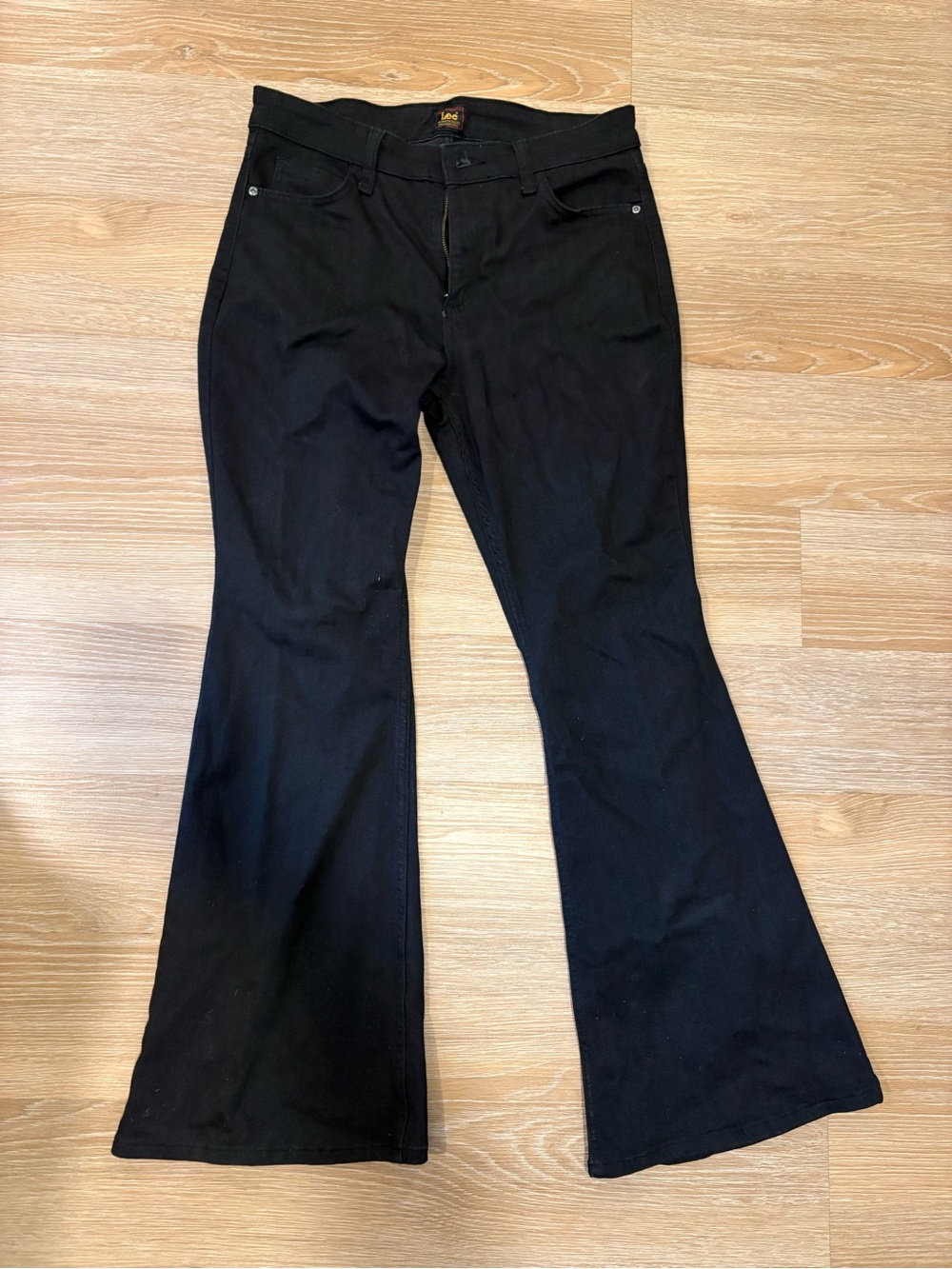 Lee Women's Legendary Mid Rise Flare Jean